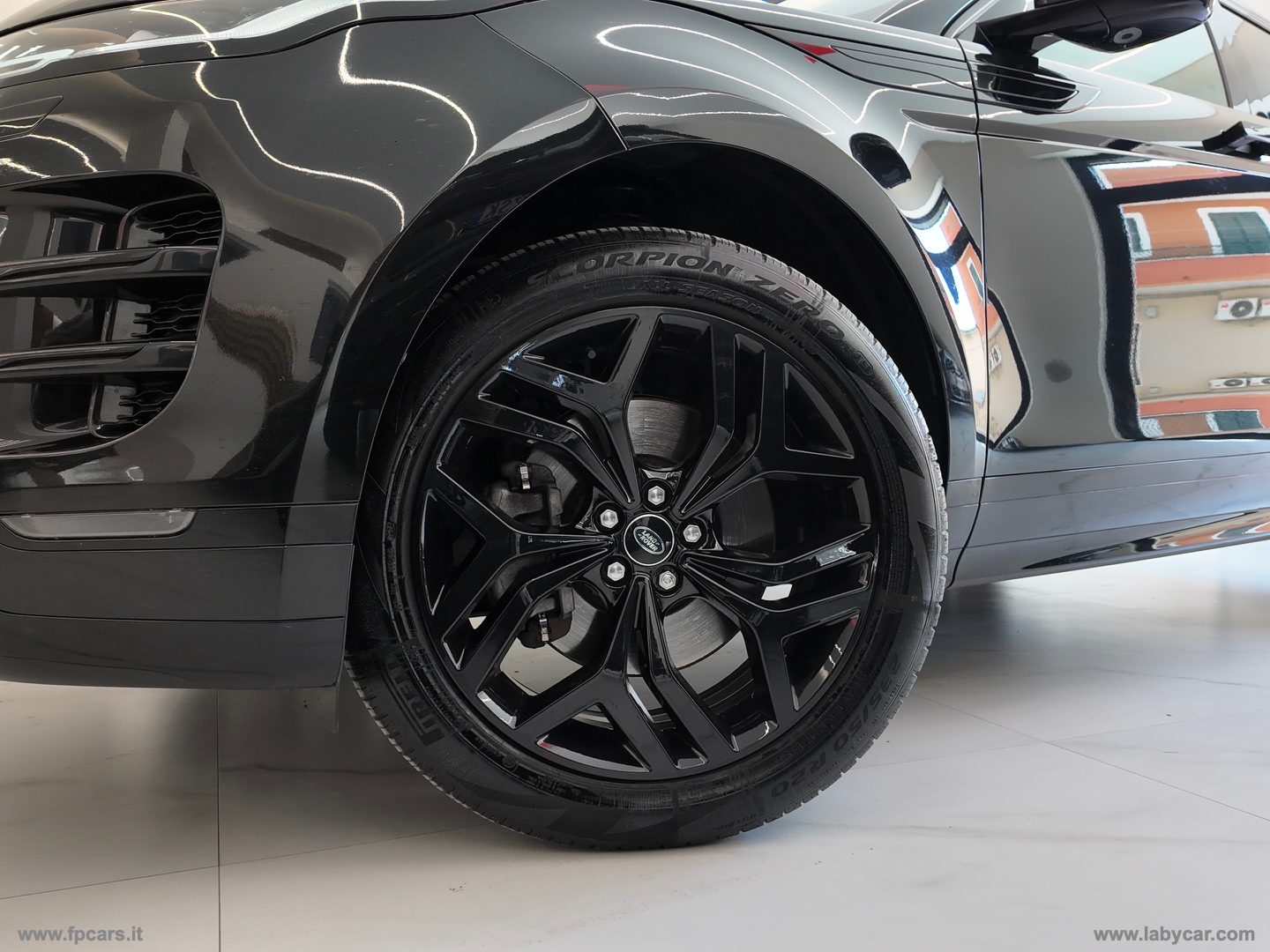 RR Evoque 2.0D I4 204 CV AWD Aut R-D.HSE - immagine 10