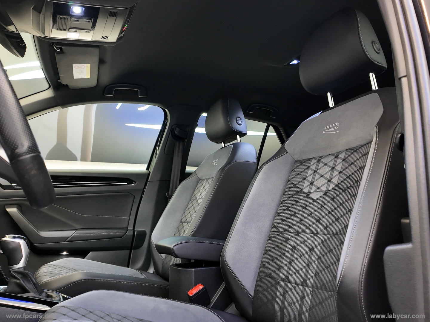 T-Roc 2.0 TDI SCR 150 CV DSG R-Line Plus - immagine 10