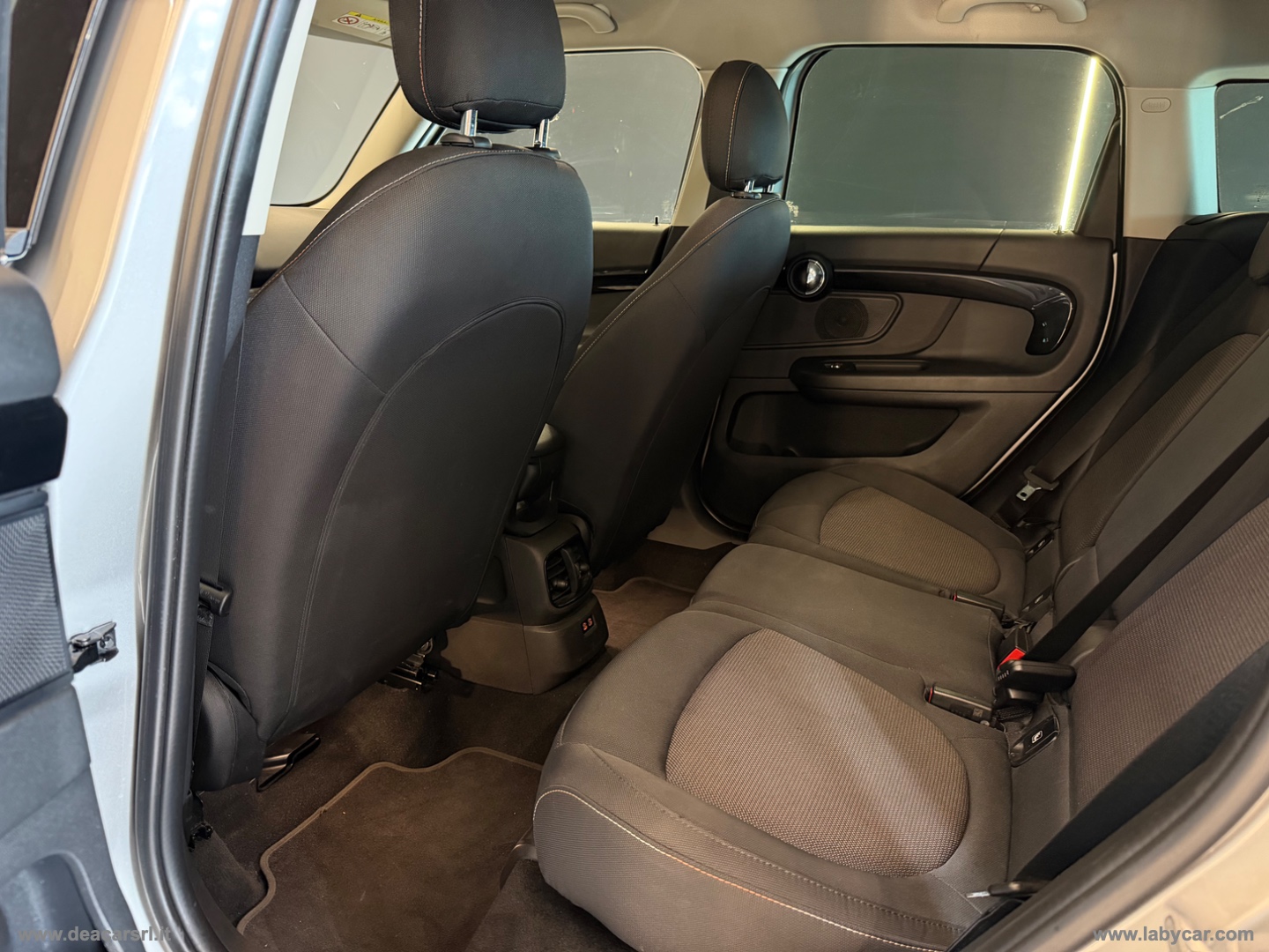 Mini Cooper D Essential Countryman - immagine 10