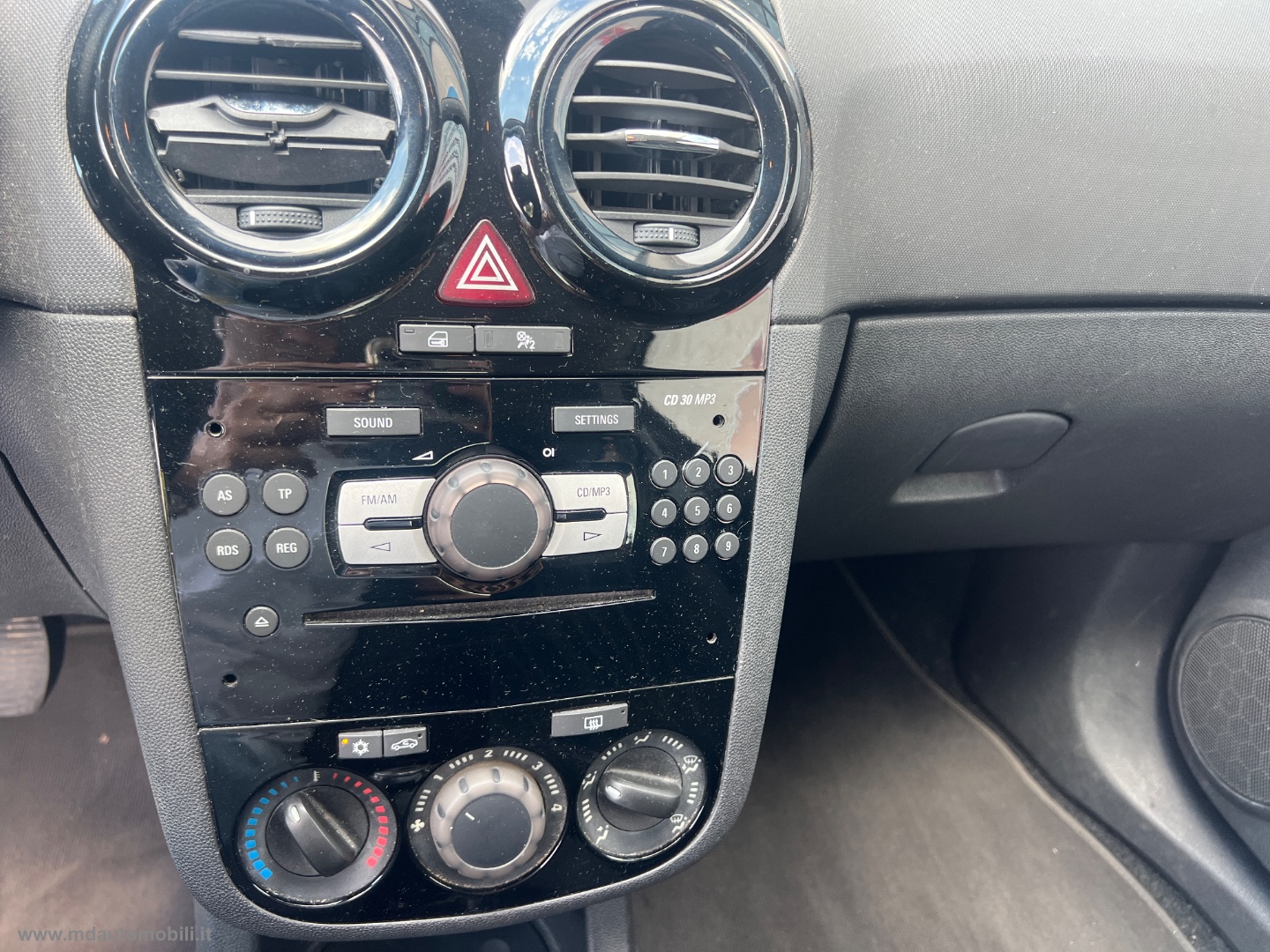 Corsa 1.2 3p. Club SOLO KM.122000 - immagine 10