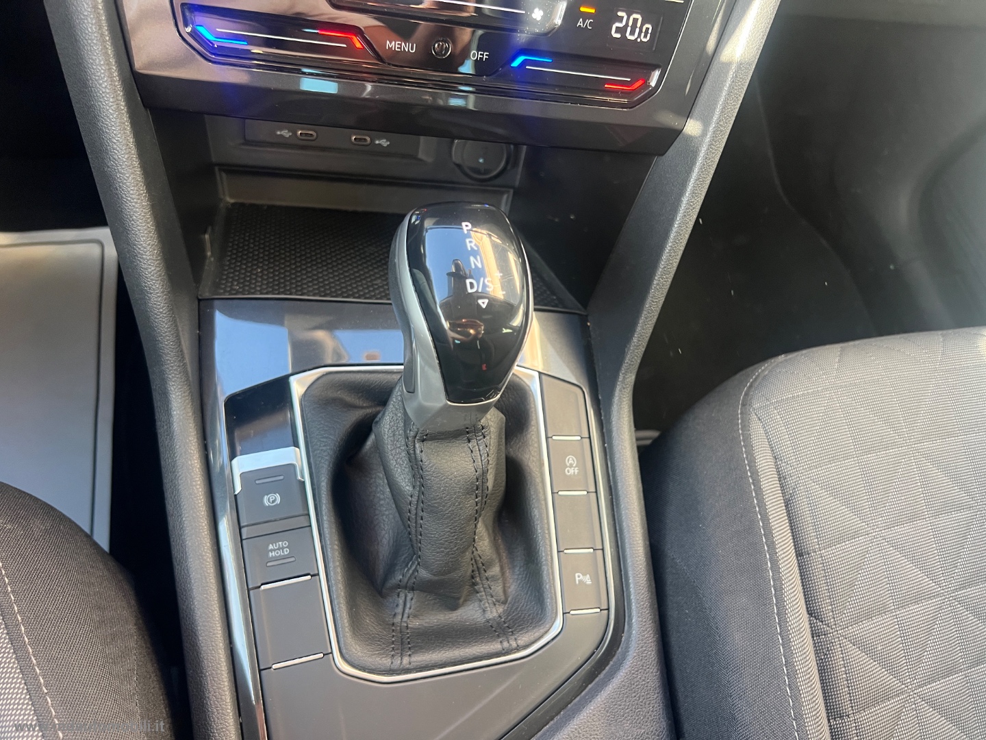 Tiguan 2.0 TDI 150CV SCR DSG Life IVA ESPOSTA - immagine 10