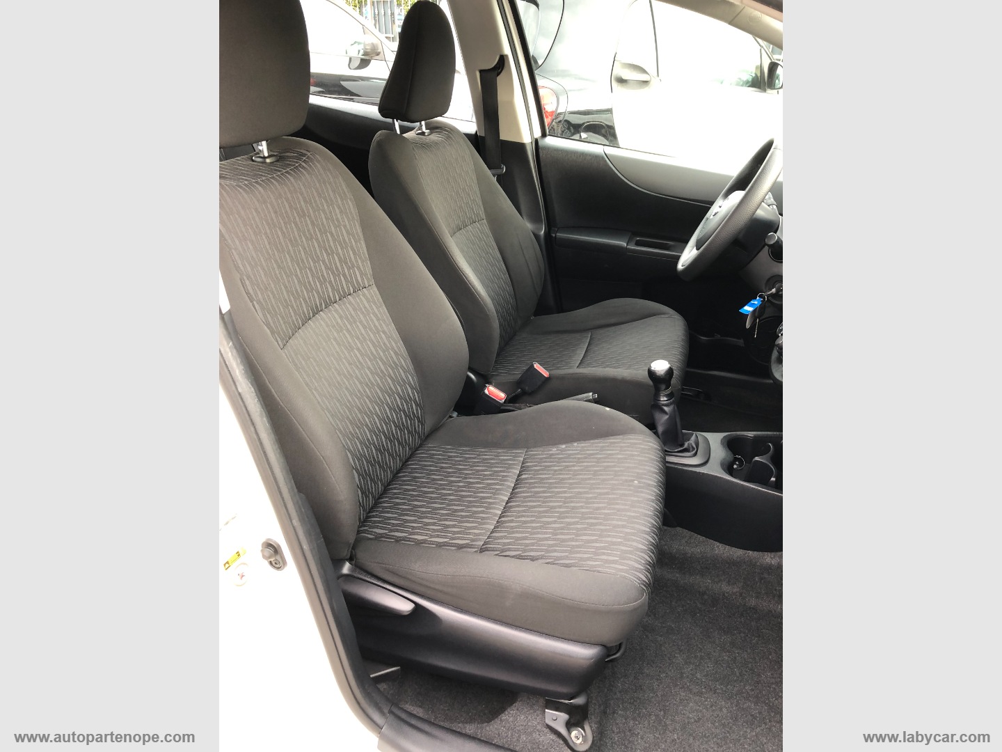 Yaris 1.0 5p. Active - immagine 10