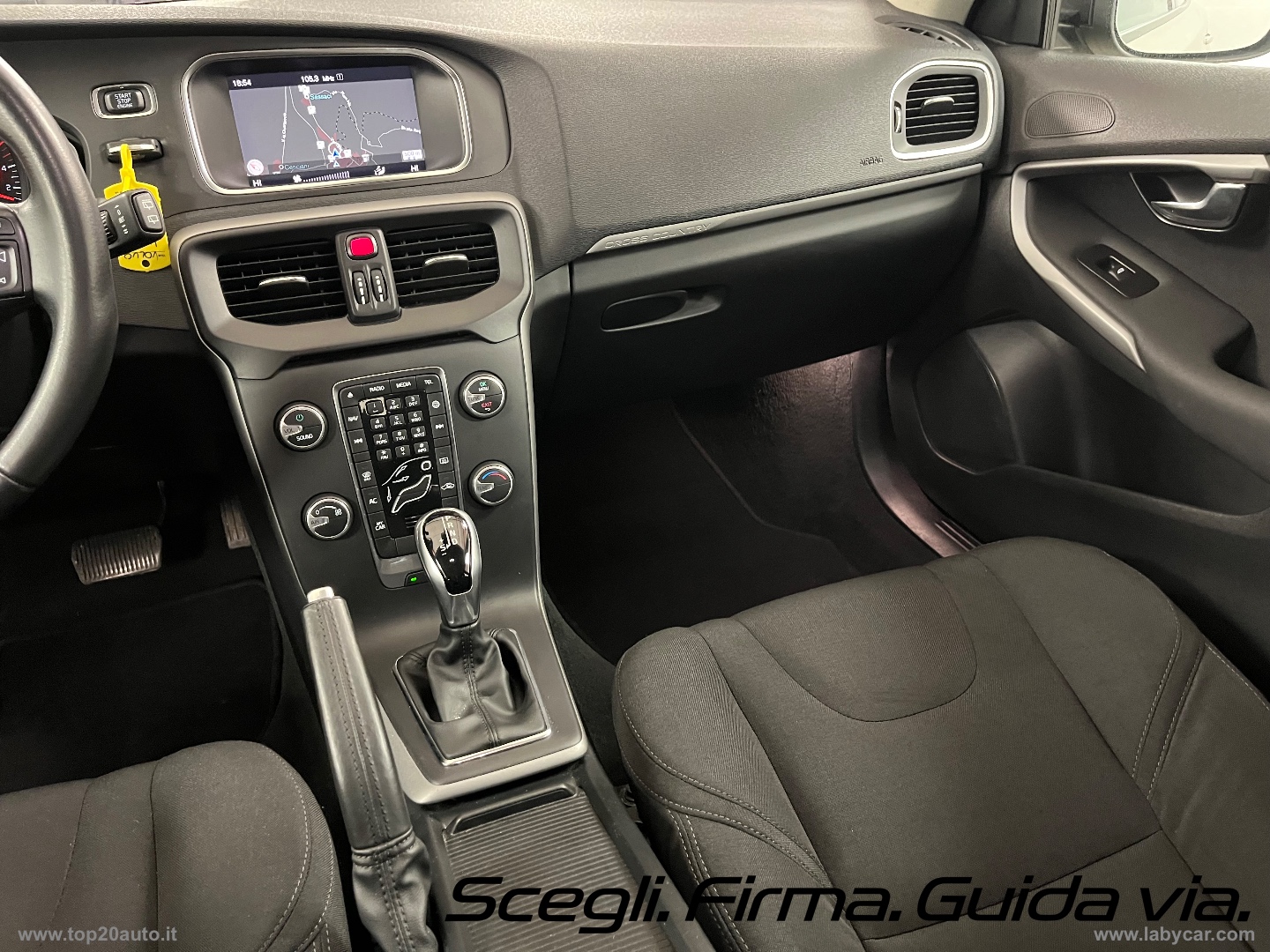 V40 Cross Country D2 Geartronic Business - immagine 10
