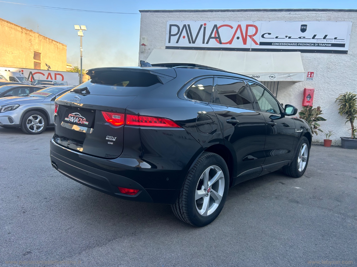 F-Pace 2.0 D 180 CV AWD aut. R-Sport - immagine 10