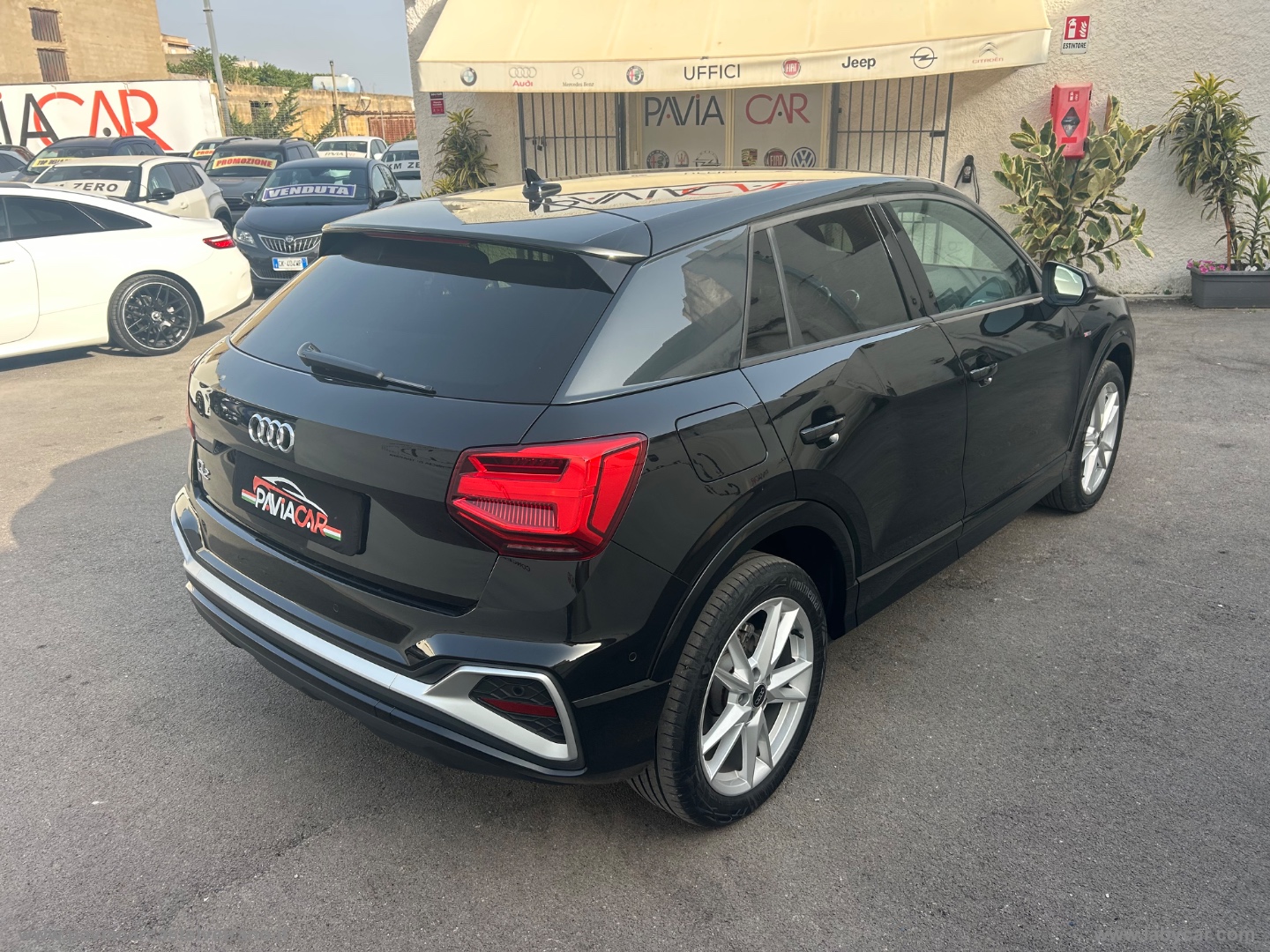 Q2 35 TFSI S tronic Identity Black - immagine 10