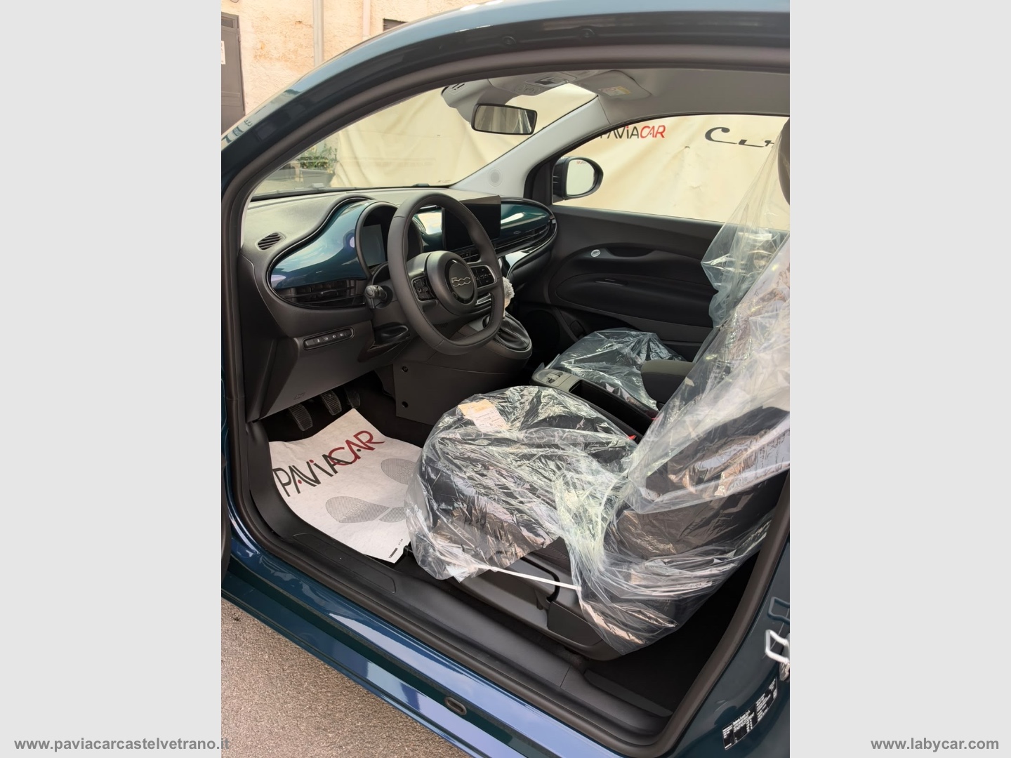 500 Berlina Hybrid Icon KM/0 - immagine 10