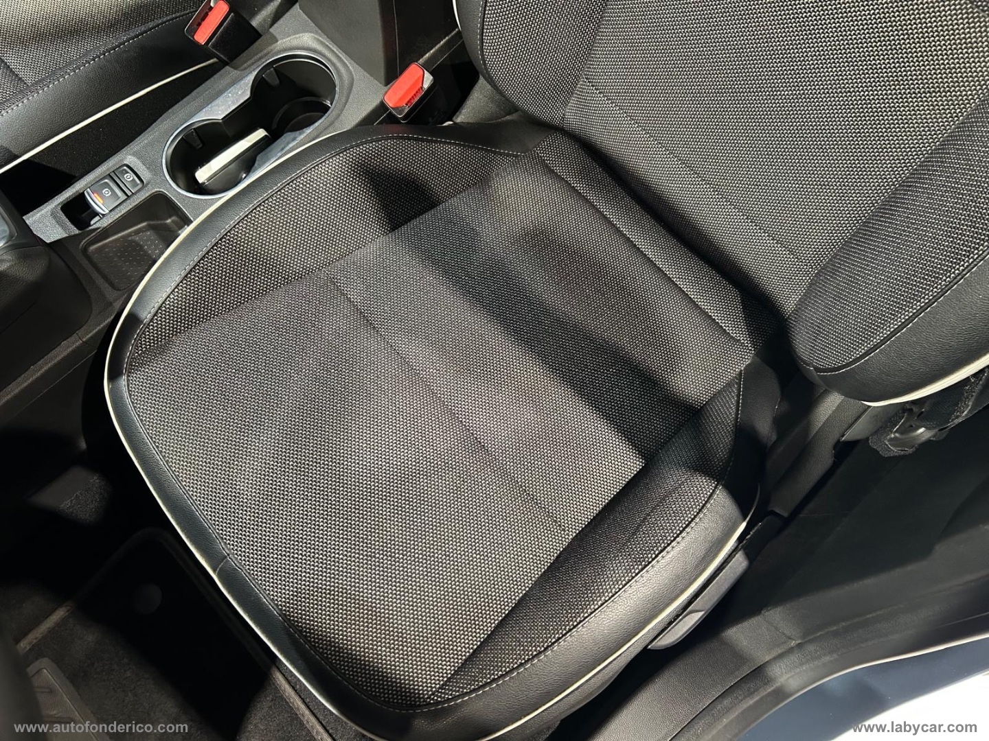 Captur TCe 12V 100 CV GPL Intens - immagine 10