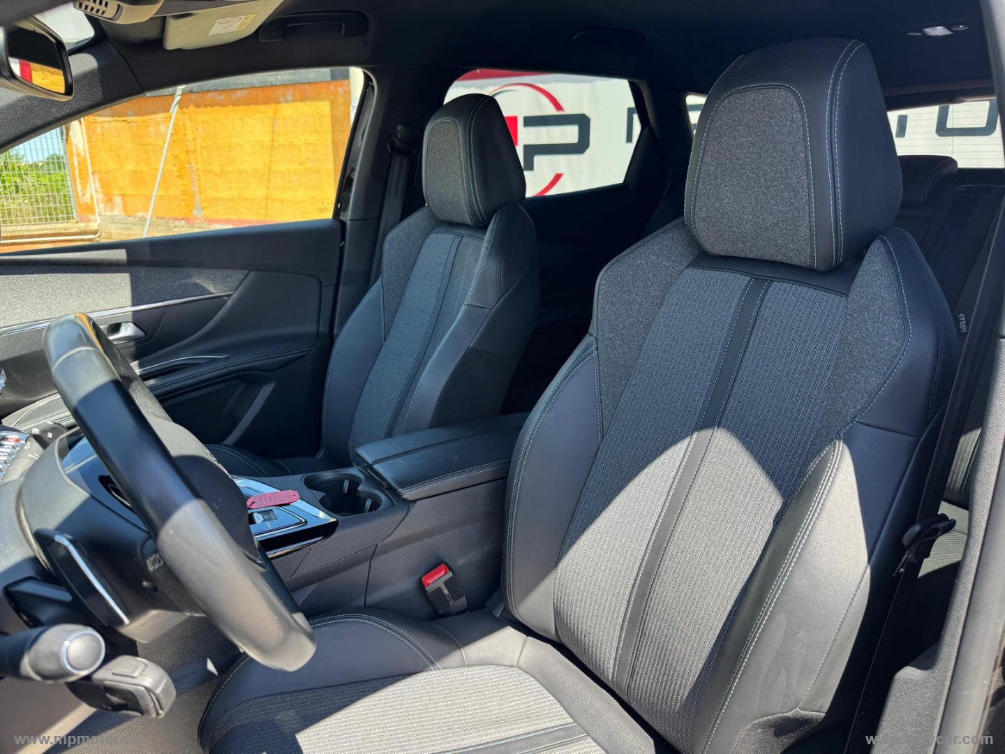 3008 ALLURE PACK 1.5 BlueHDi 130CV AUTOMATICA - immagine 10