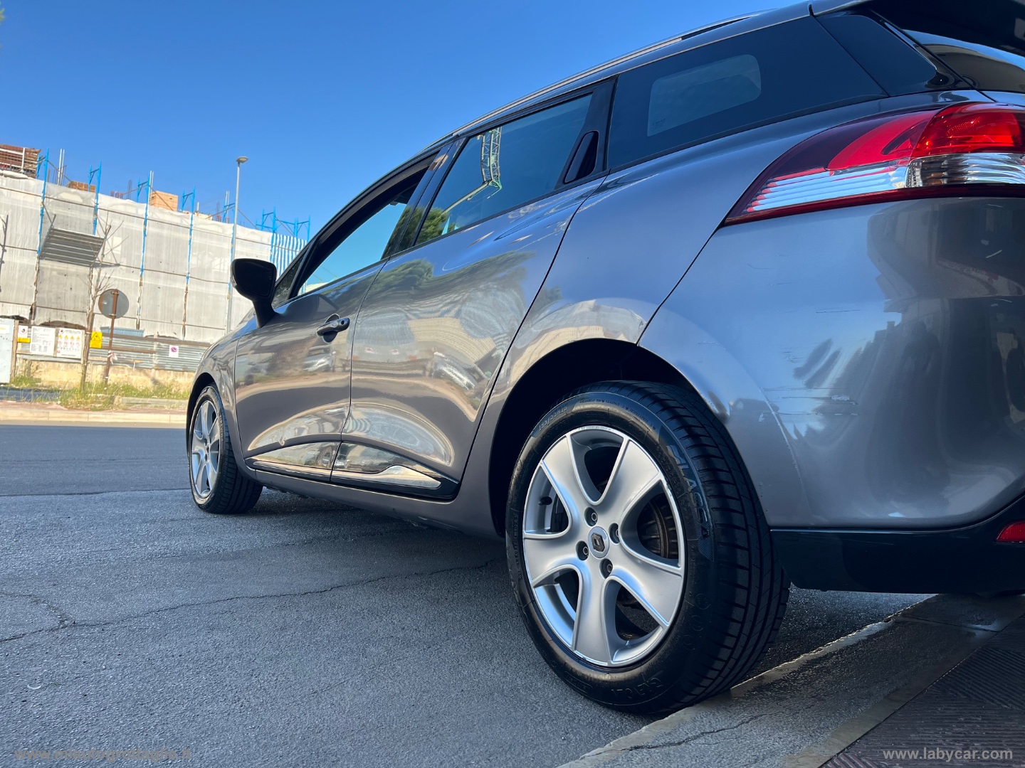 Clio Sporter dCi 8V 75 CV S&S Energy Zen - immagine 10
