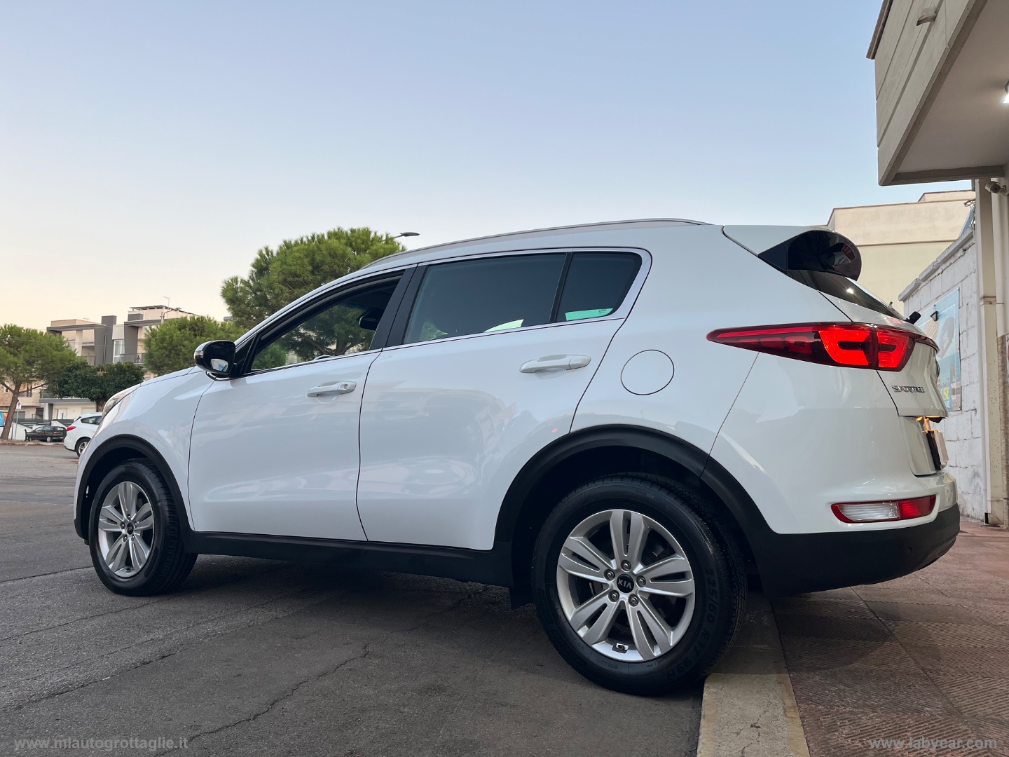 Sportage 1.7 CRDI 2WD Business Class - immagine 10