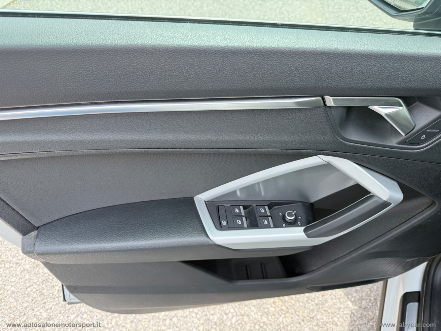 Q3 SPB 40 TDI quattro S tr. Ident. Black - immagine 10