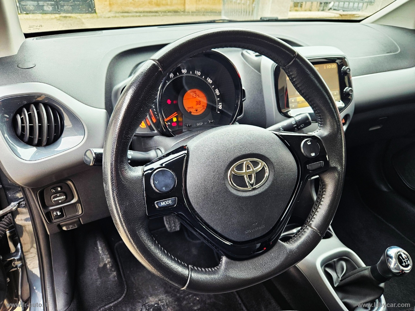 Aygo 1.0 VVT-i 72 CV 5p. x-cite - immagine 10