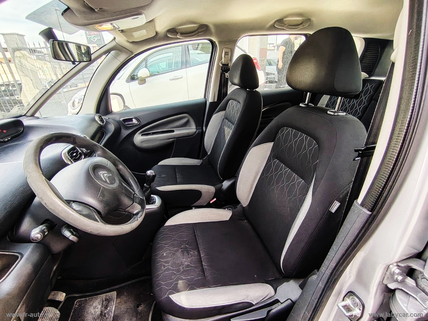 C3 Picasso 1.6 HDi 90 Exclus. Limited 2 - immagine 10
