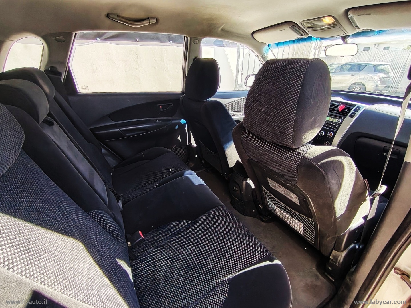 Tucson 2.0 CRDi VGT Active - immagine 10