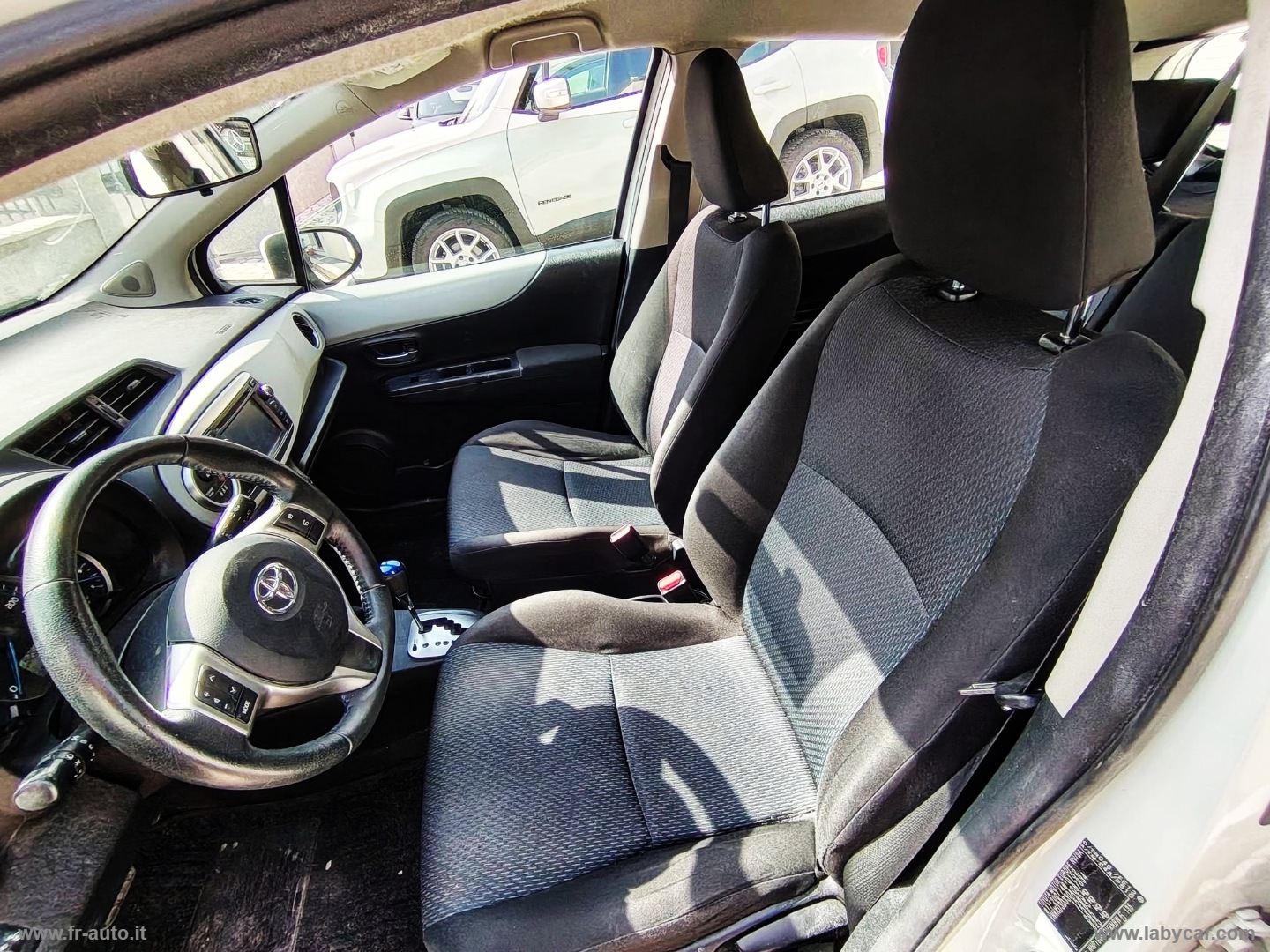 Yaris 1.5 Hybrid 5p. Lounge + - immagine 10