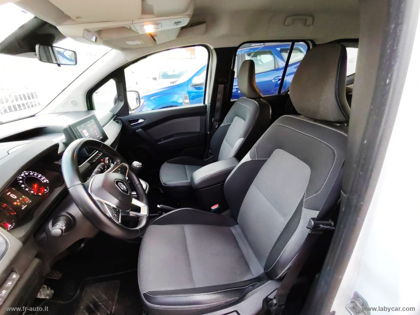 Kangoo 1.5 Blue dCi 95CV Equilibre - immagine 10