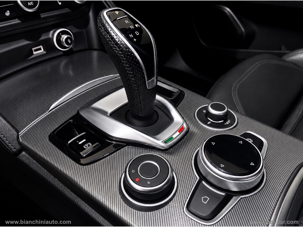 Stelvio 2.2 T.diesel 210CV AT8 Q4 Veloce - immagine 10