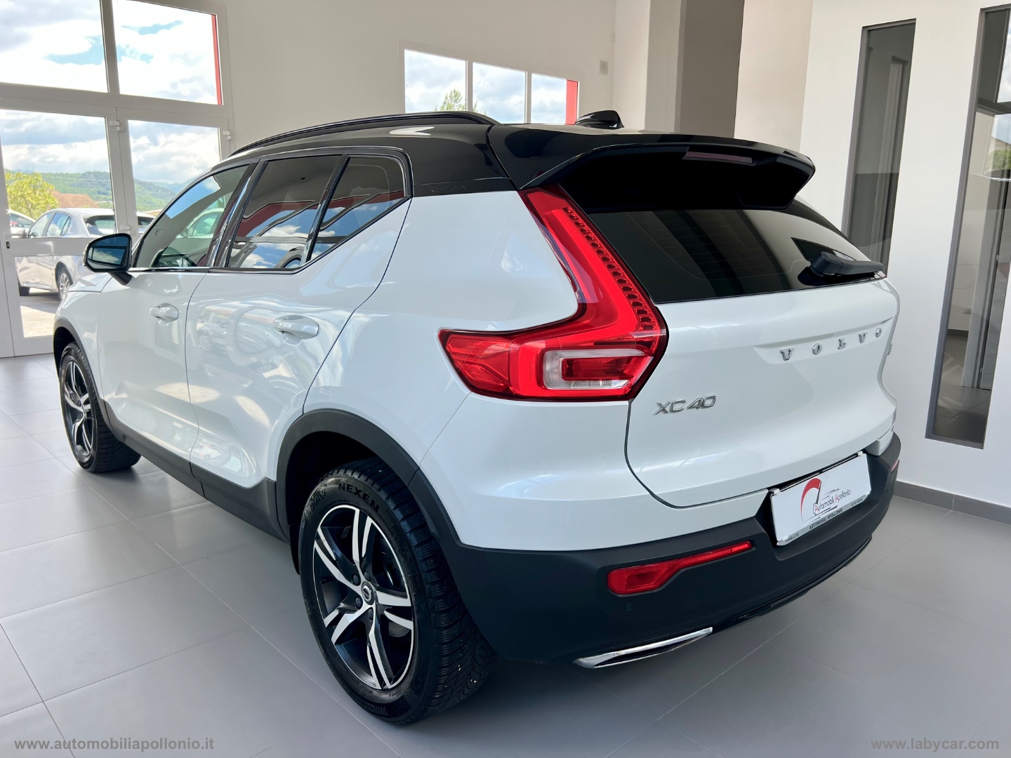 XC40 D3 R-design - immagine 10