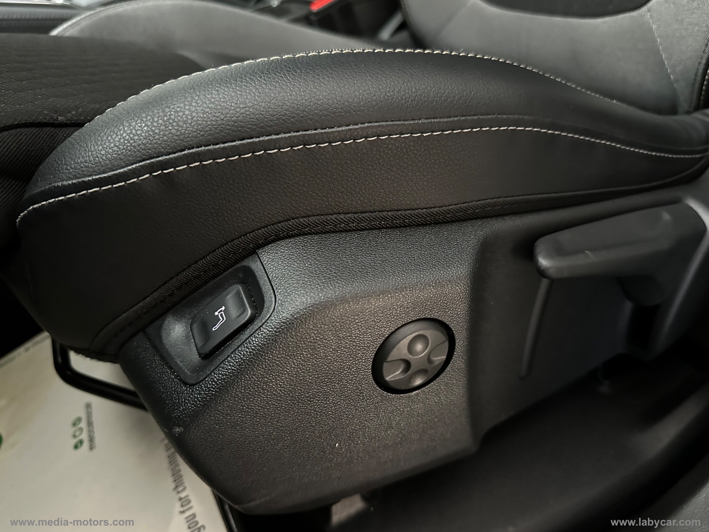 Grandland 1.5 D Ecotec aut. Ultimate - immagine 10