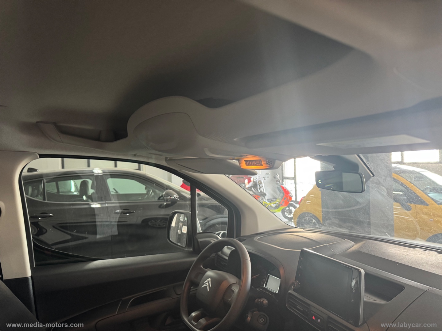 Berlingo BlueHDi 100 S&S Combi Live - immagine 10