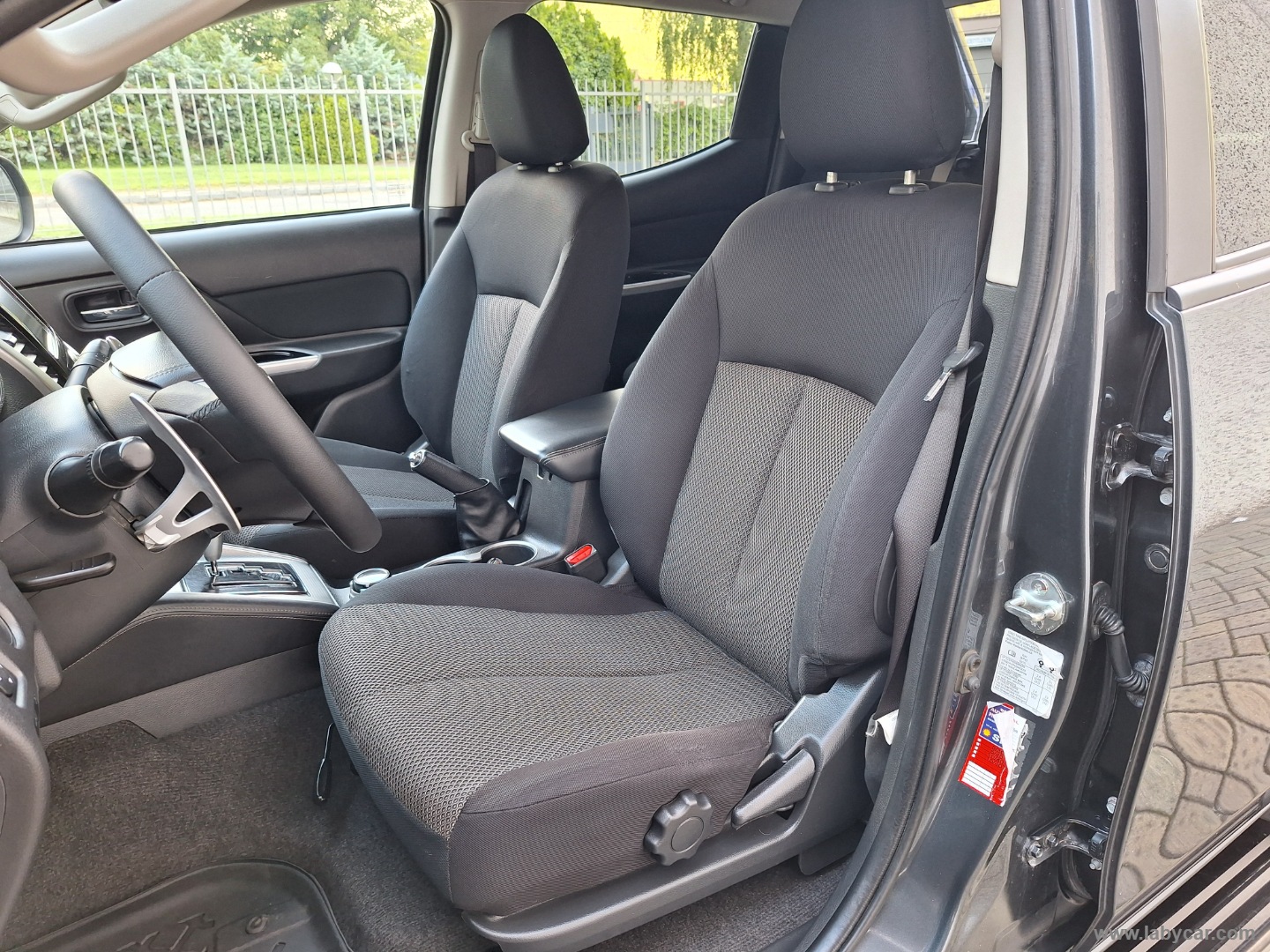 L200 2.3 D DoubleCab 4x4 AUTO RIDOTTE BLOCCAGGIO - immagine 10