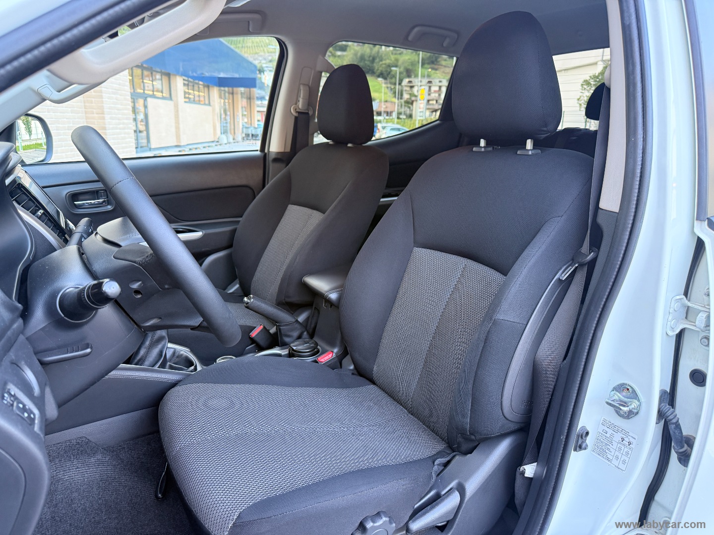 L200 2.3 D DoubleCab 4x4 RIDOTTE E BLOCCAGGIO - immagine 10