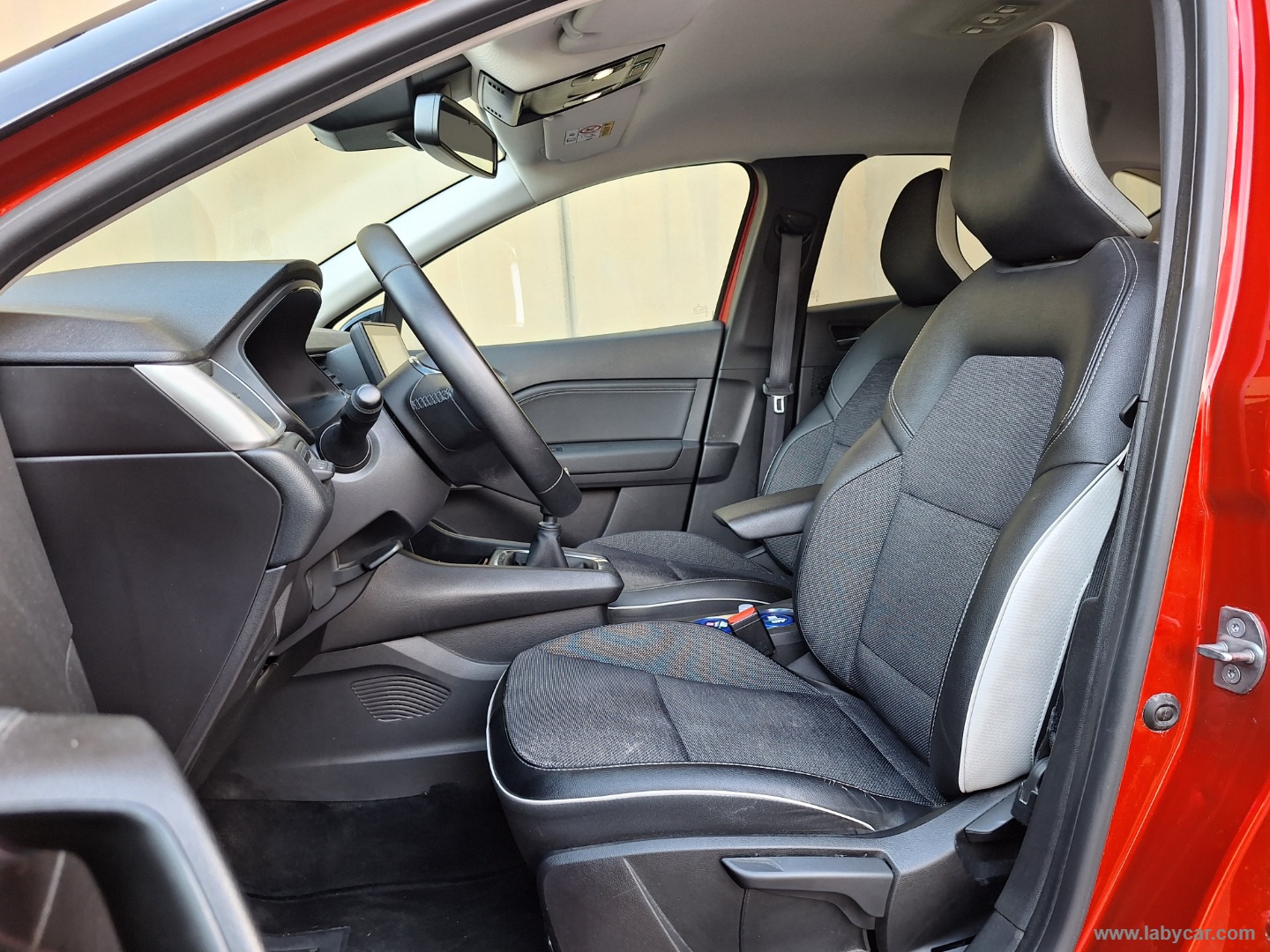 Captur TCe 100 CV GPL UNICOPROP. CERCHI 17 - immagine 10