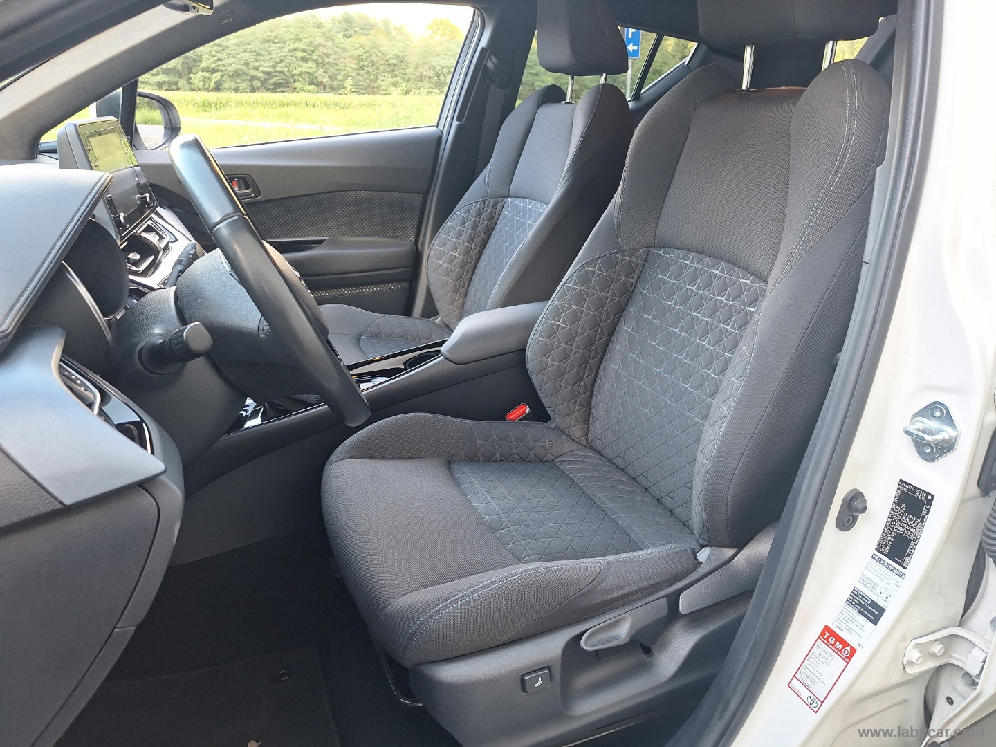 C-HR 1.8 Hybrid E-CVT TREND GARANZIA UFF. TAGLIANDI - immagine 10