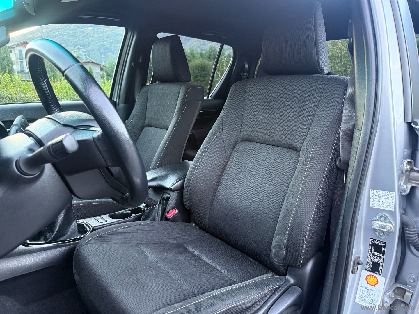 Hilux 2.4 D-4D 4WD 4p. DC Executive GANCIO CC ADATTIVO - immagine 10
