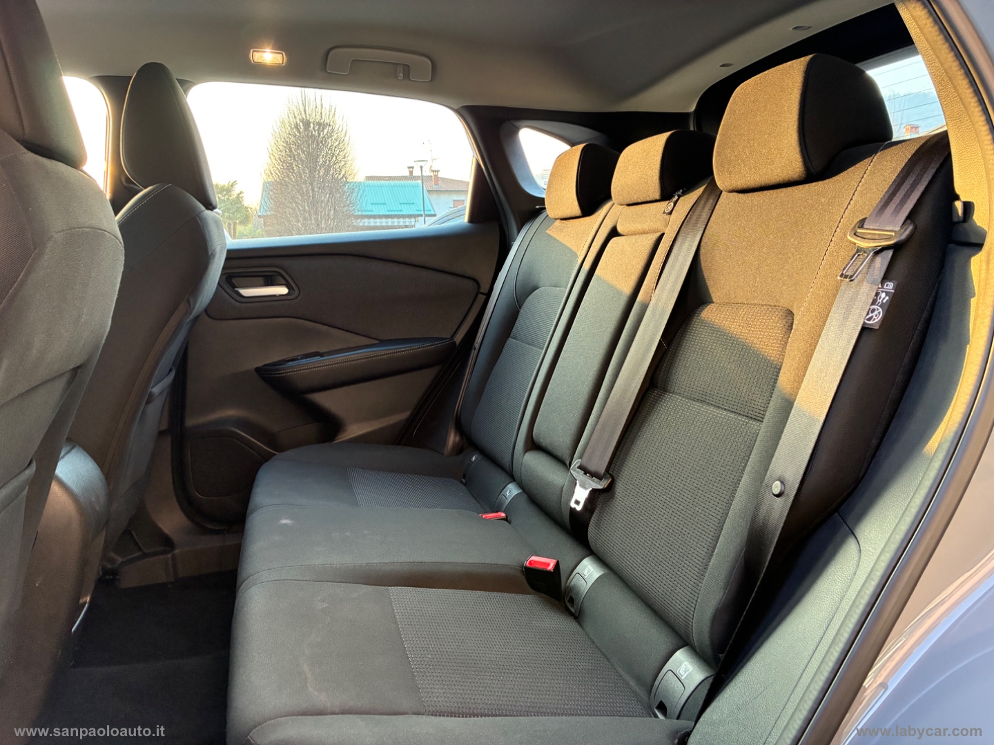 Qashqai MHEV 140 CV Acenta CERAMIC GREY - immagine 10