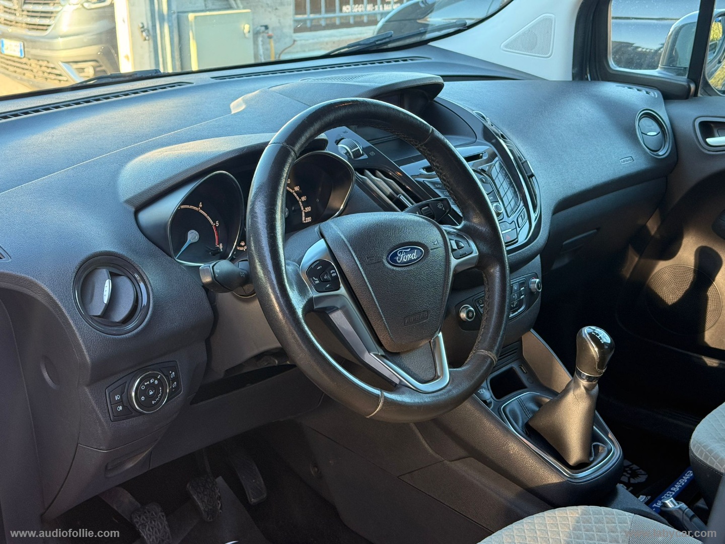 Tourneo Courier 1.5 TDCI 75 CV Titanium - immagine 10