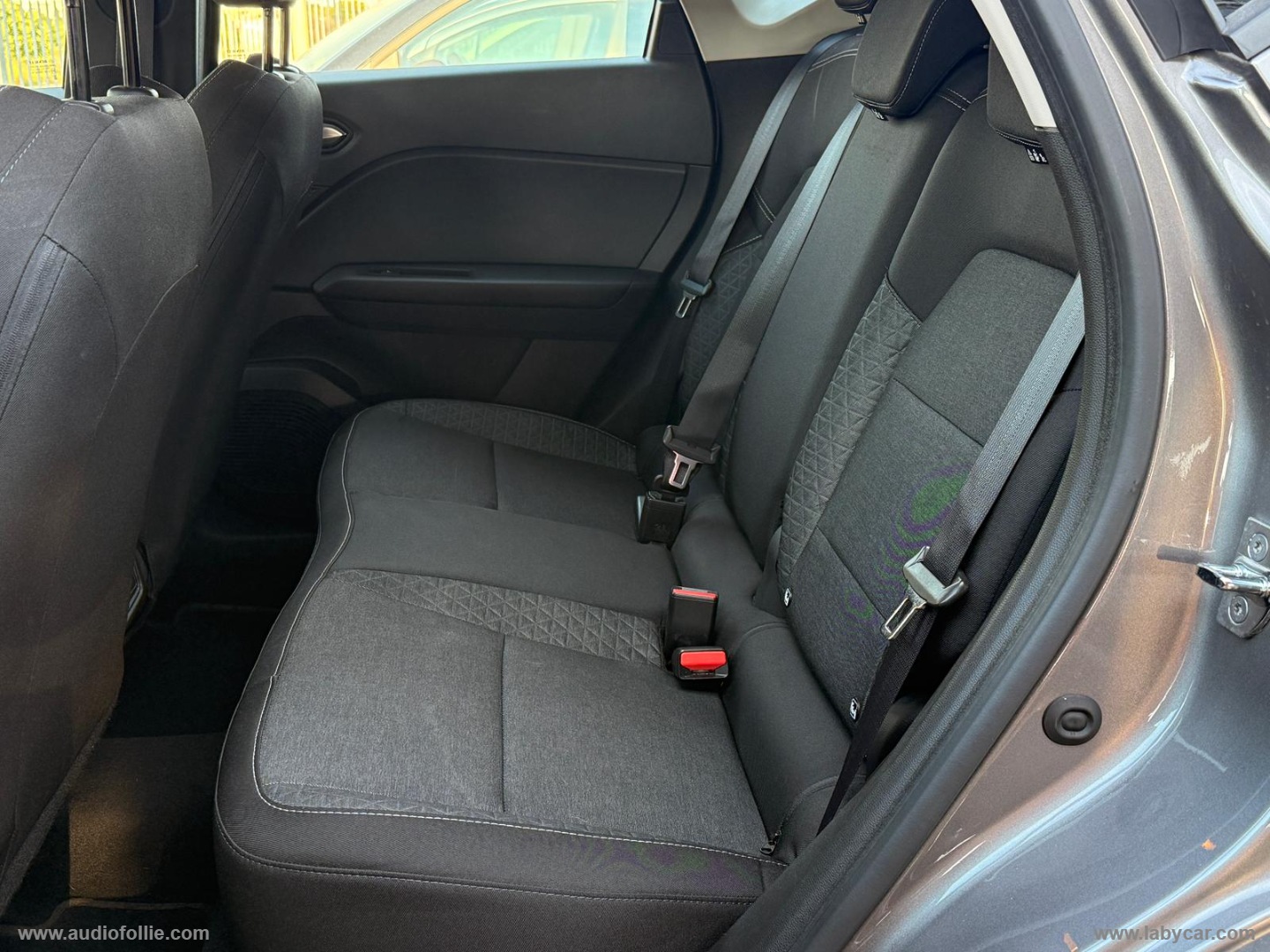 Captur Hybrid E-Tech 145 CV Business - immagine 10