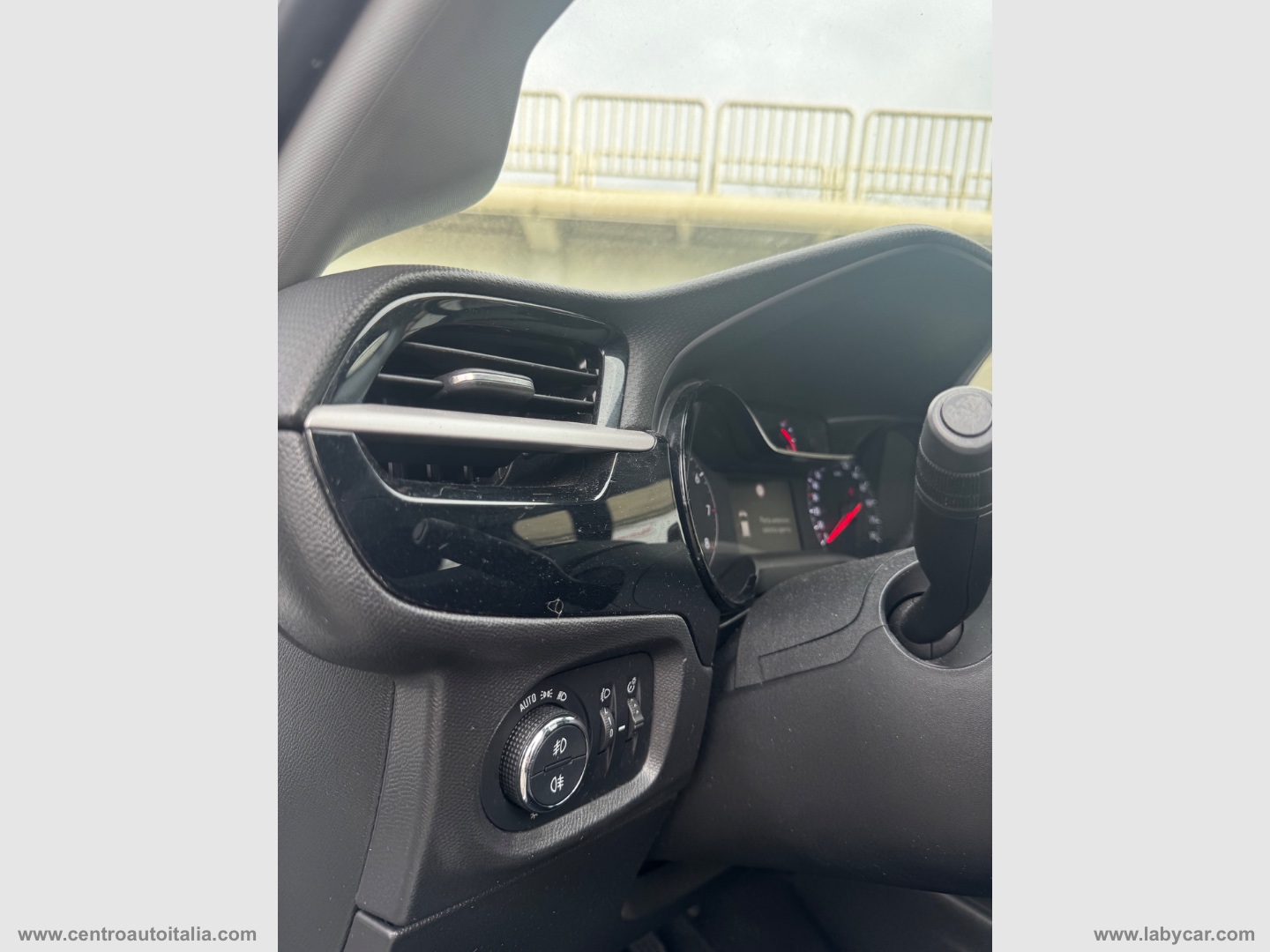 Corsa 1.5 D 100 CV Blitz Edition - immagine 10