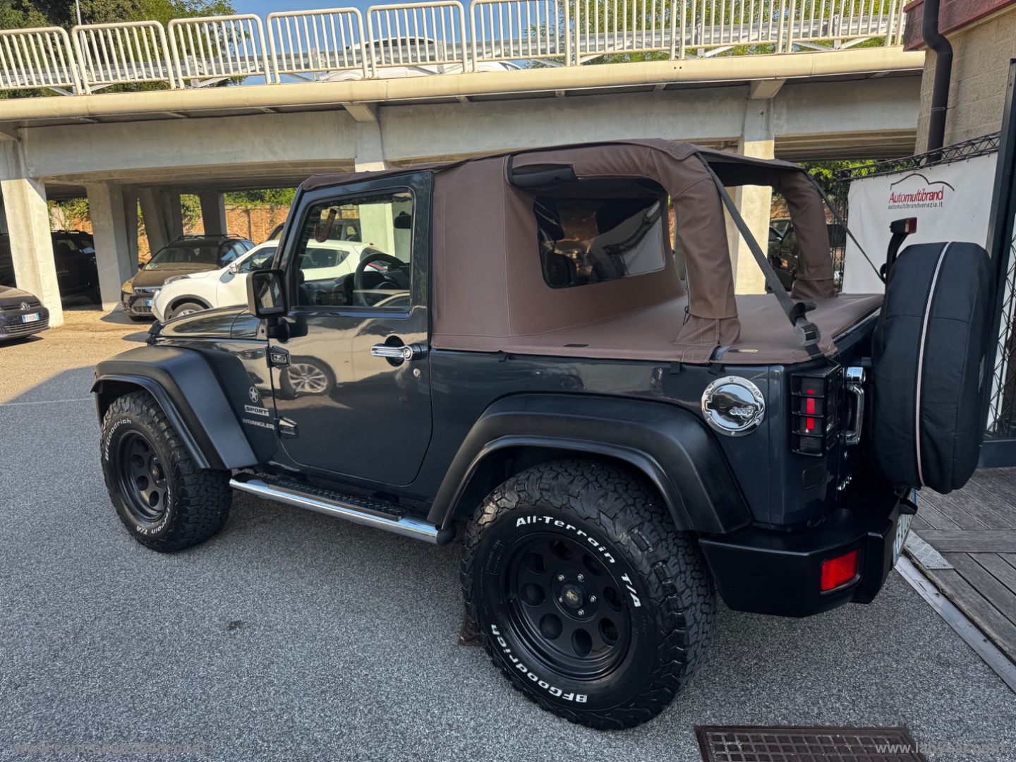 Wrangler 2.8 CRD Sport Auto - immagine 10