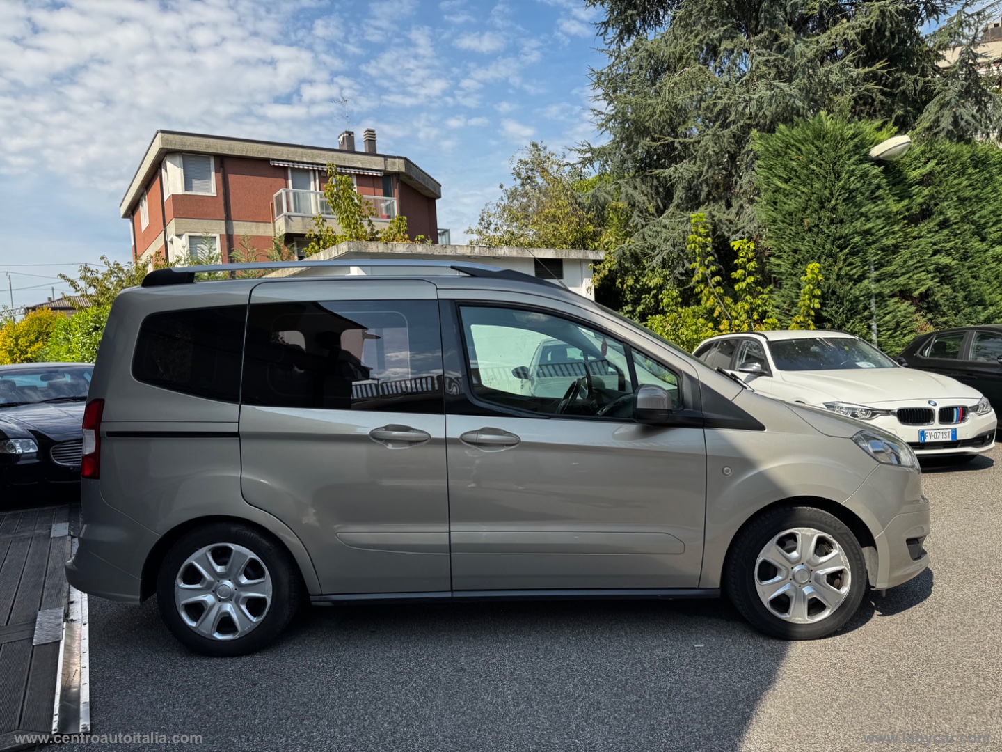 Tourneo Courier 1.0 EcoBoost 100 CV Tit. - immagine 10