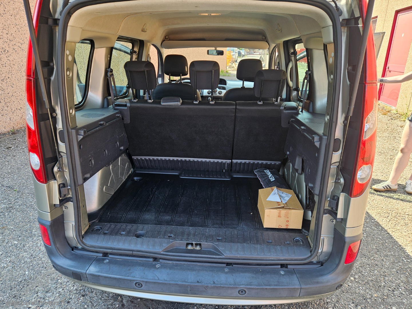 Kangoo 1.5 dCi 75 CV 5p. Attractive - immagine 10