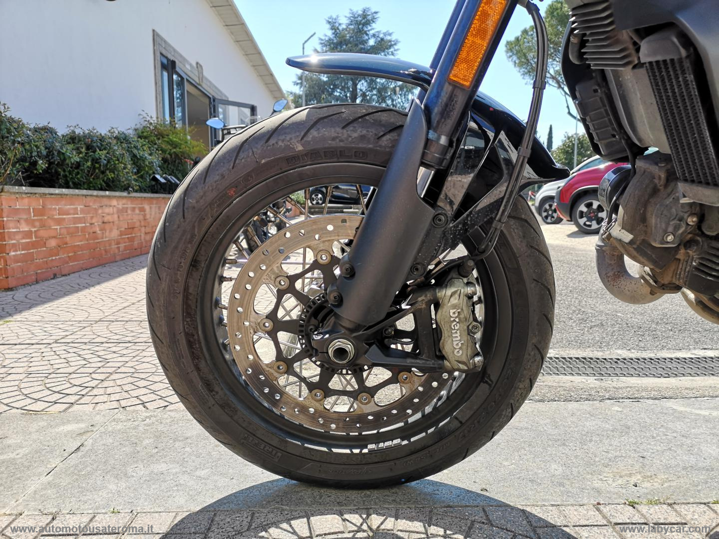 Scrambler 800 URBAN MOTARD PROMO WEB - immagine 10