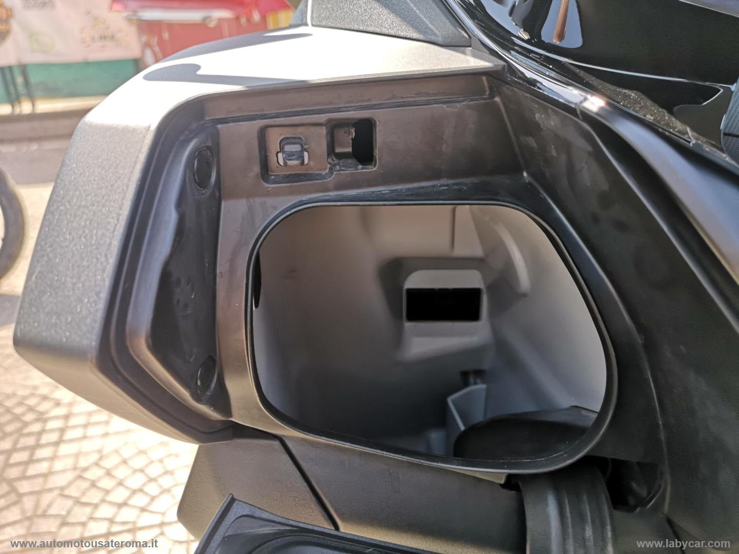 Forza 350 RATE AUTO MOTO SCOOTER - immagine 10