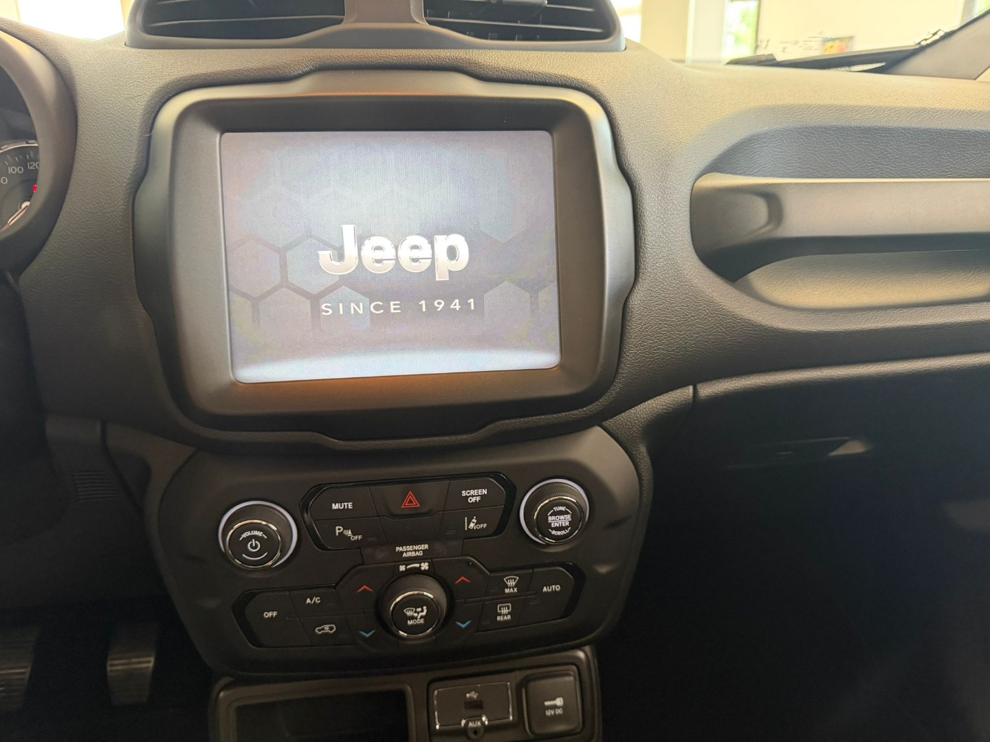 Renegade 1.0 T3 Limited - immagine 10