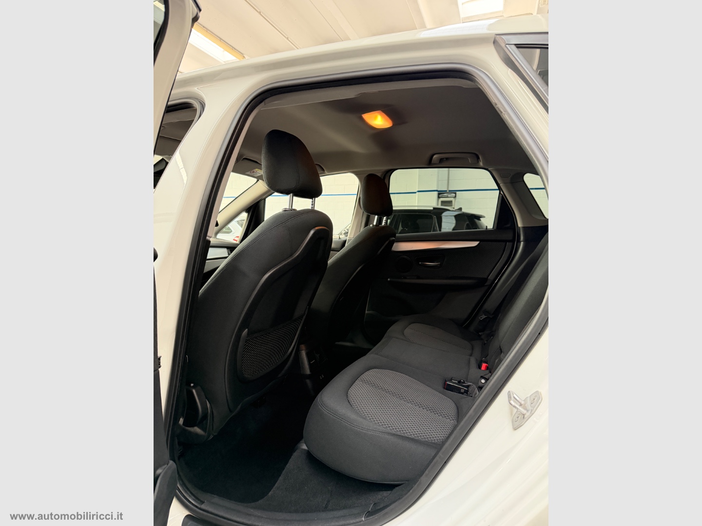 218i Active Tourer Advantage - immagine 10