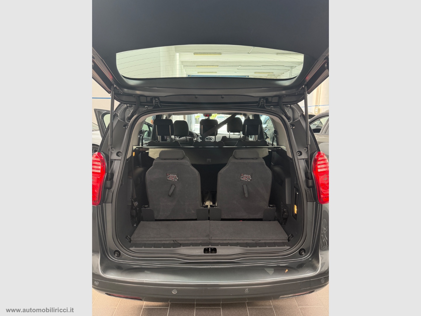 5008 1.6 HDi 115 CV 7 POSTI - immagine 10