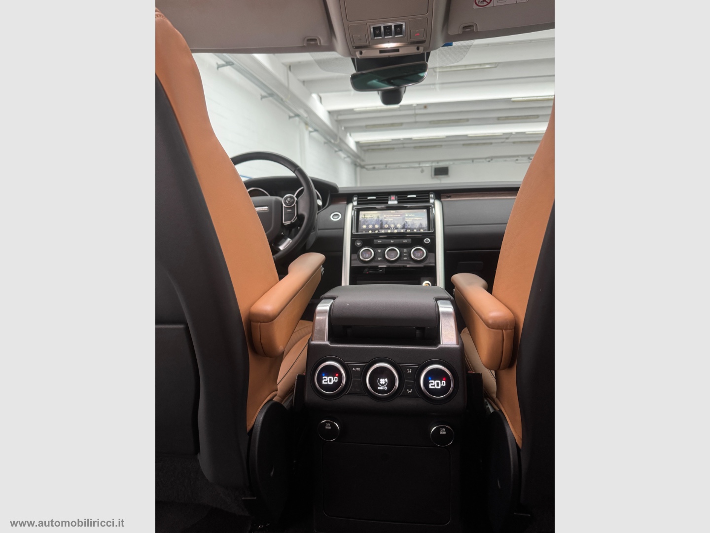 Discovery 2.0 SD4 240 CV HSE Luxury 7 POSTI - immagine 10