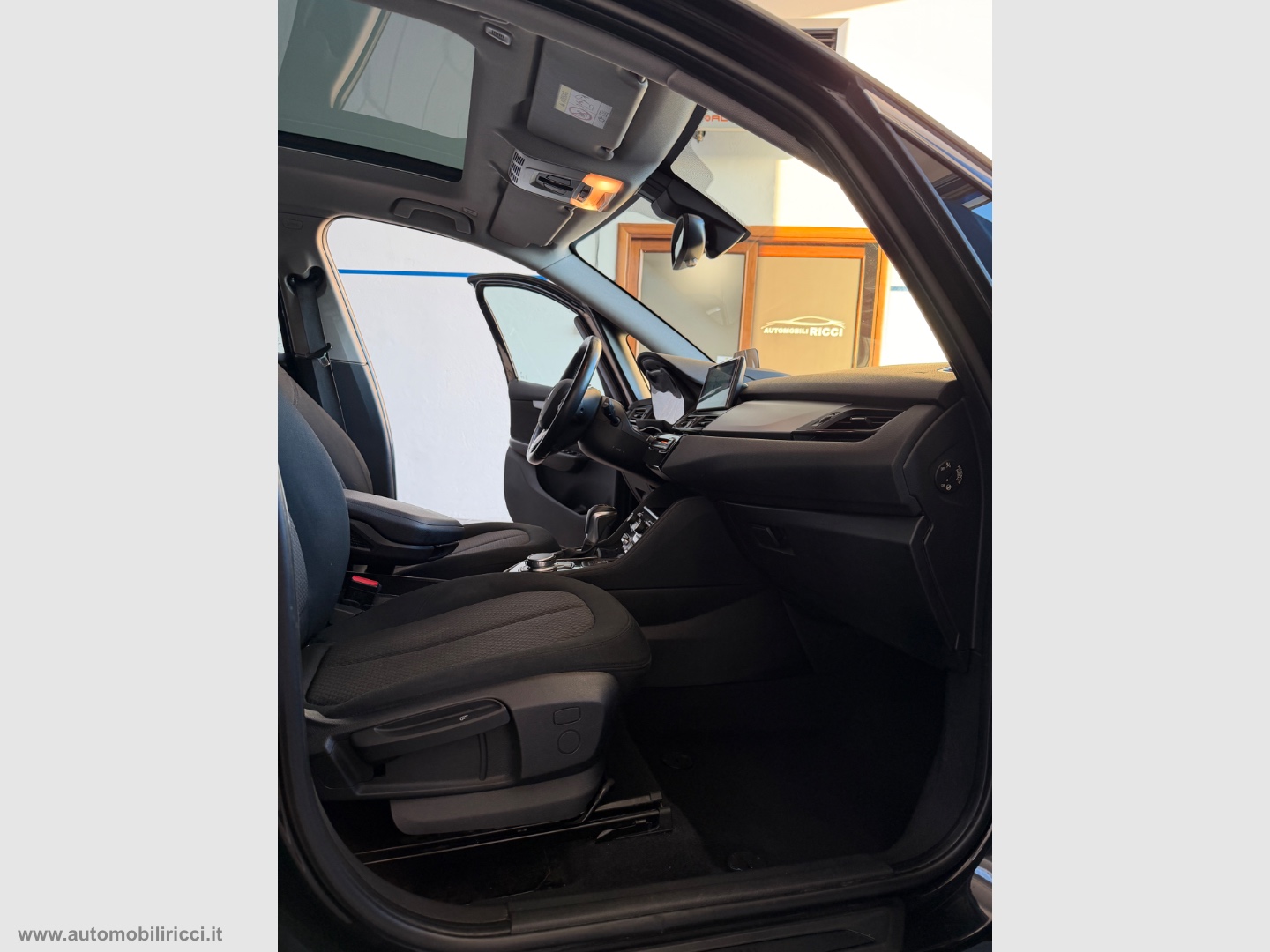 218d Active Tourer Advantage - immagine 10
