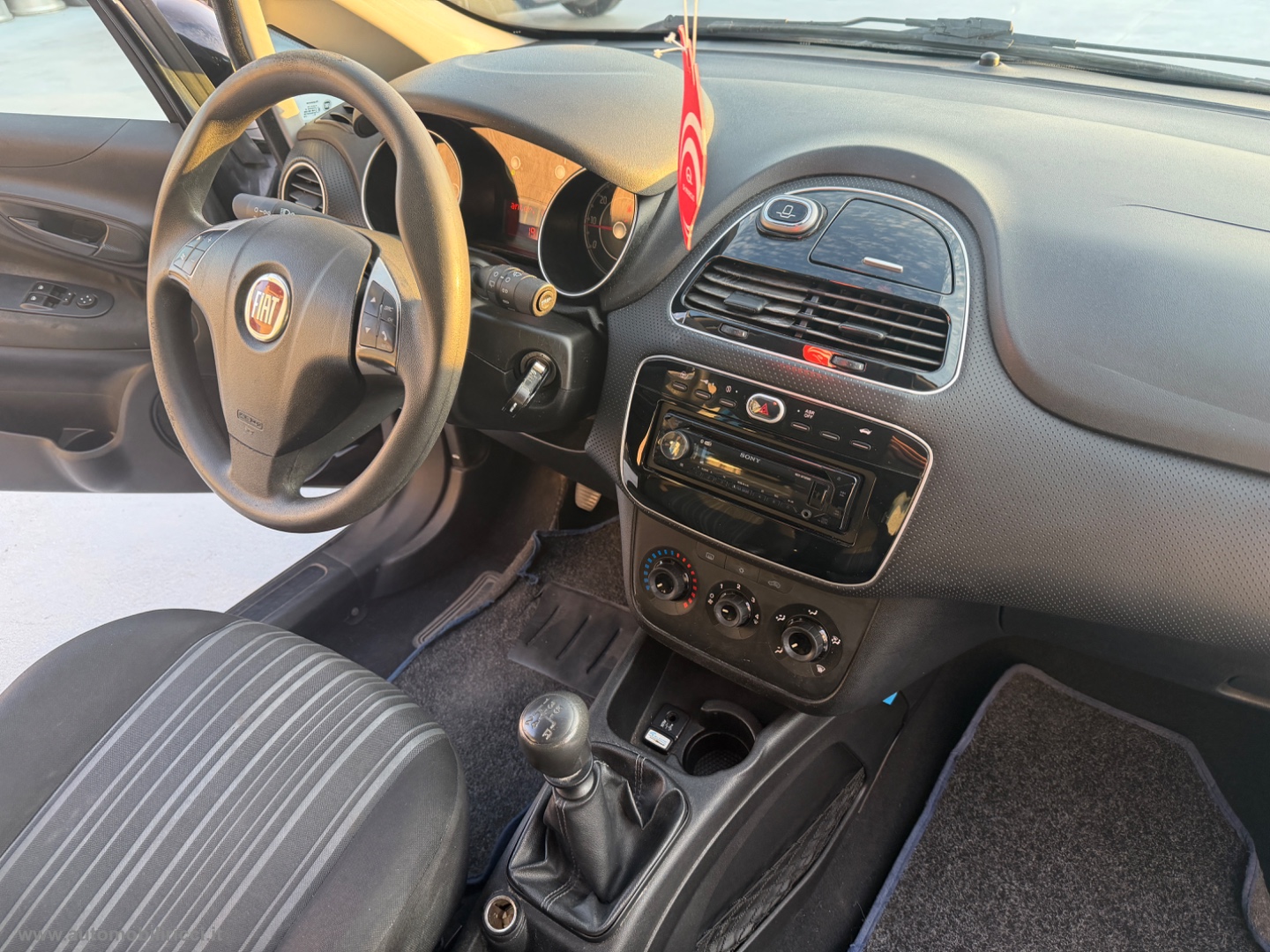 Grande Punto 1.4 5p GRANDINATA - immagine 10