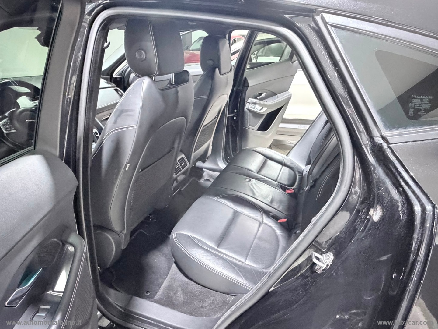 E-Pace 2.0D 150 CV AWD R-Dynamic SE - immagine 10