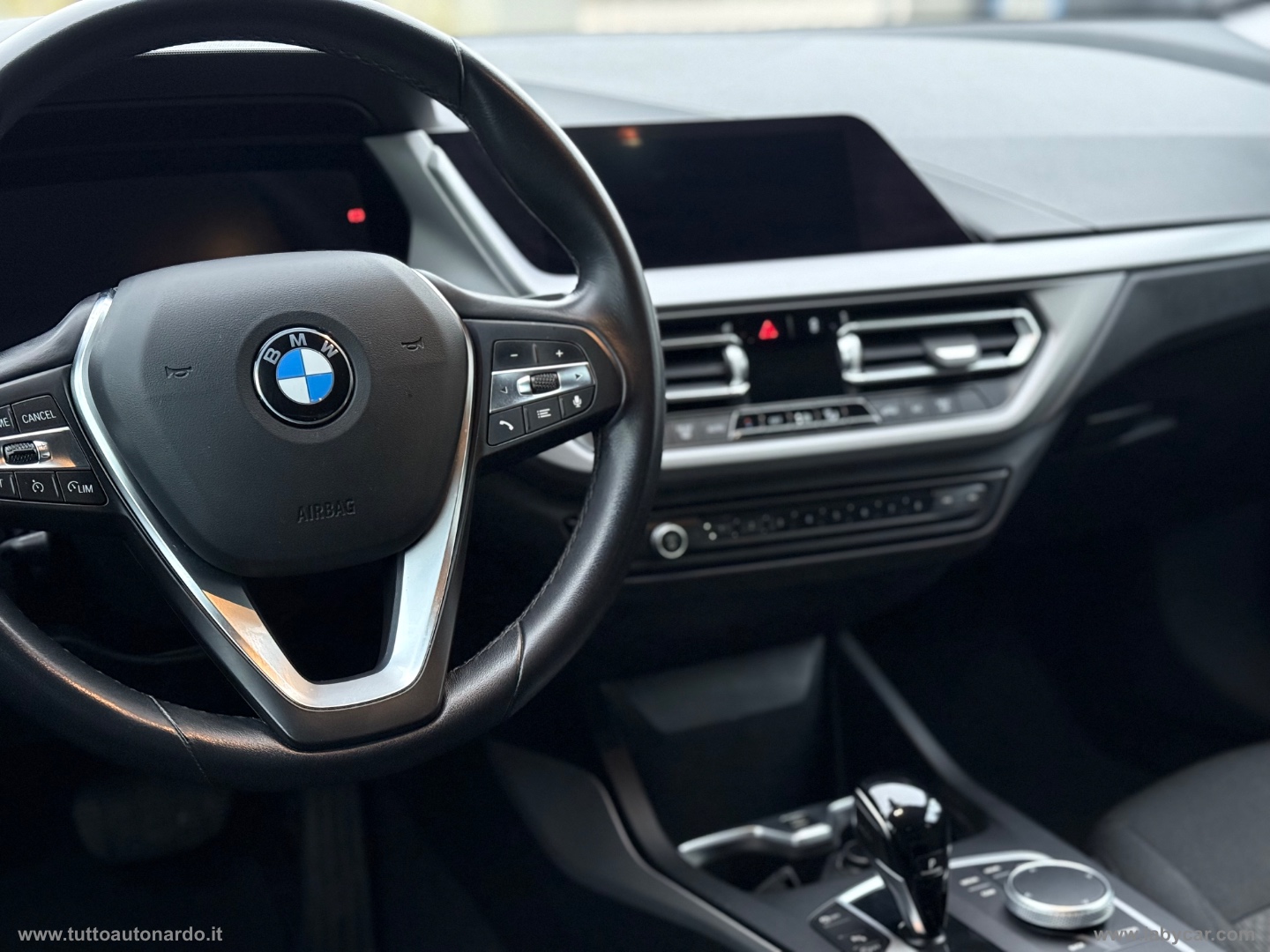 216d Gran Coupé Colorvision Edition aut. - immagine 10