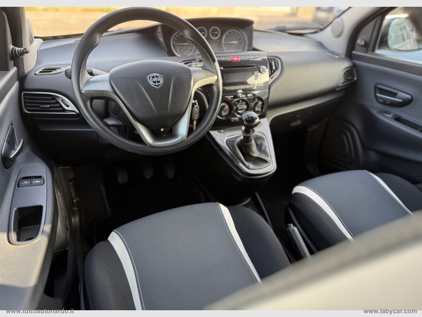 Ypsilon 1.2 69 CV 5p. Platinum - immagine 10
