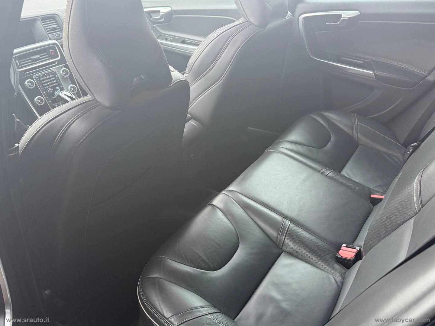 V60 D6 Twin Engine Geartronic Momentum - immagine 10