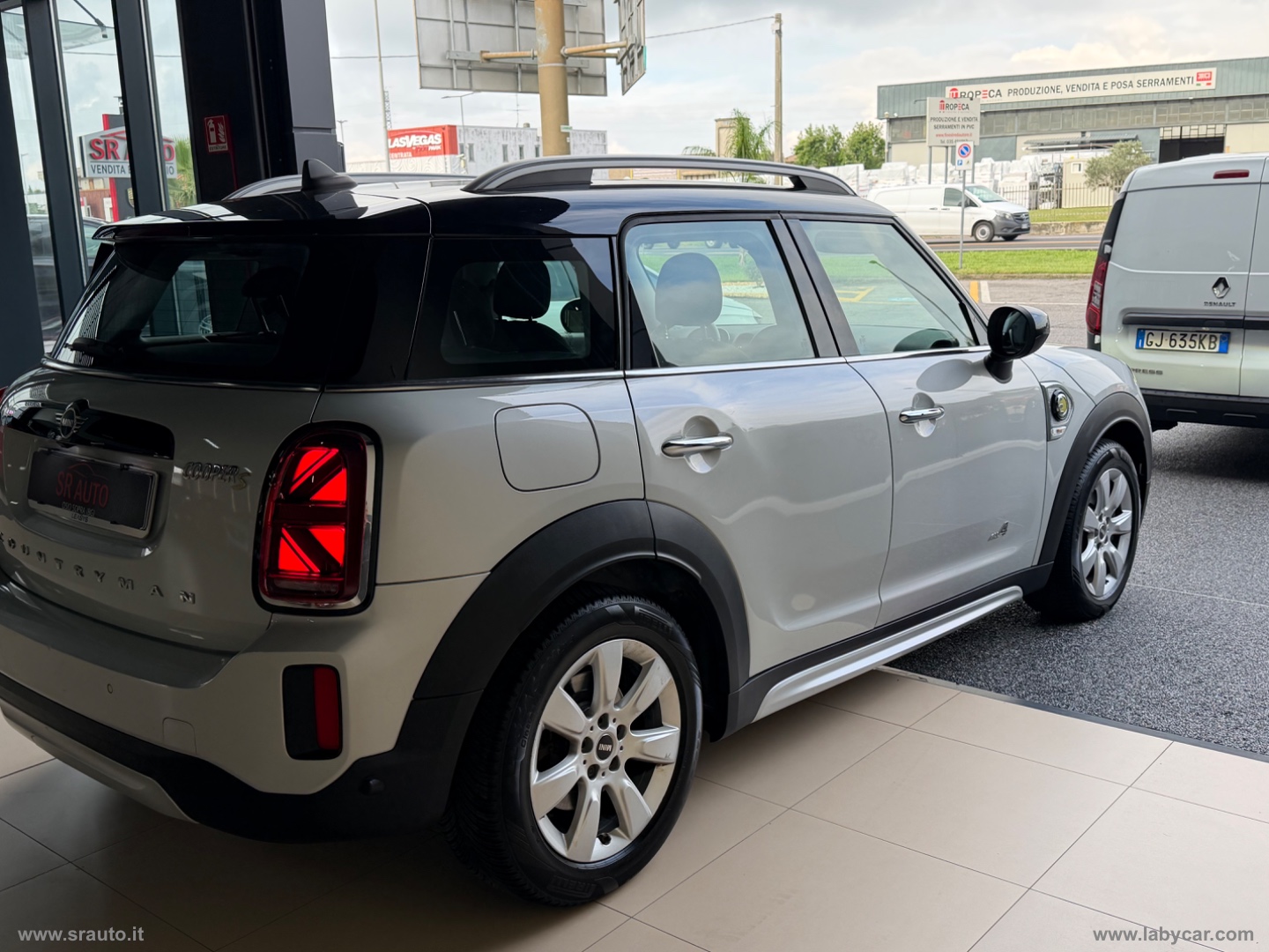 Mini Cooper SE Countryman ALL4 Aut. - immagine 10
