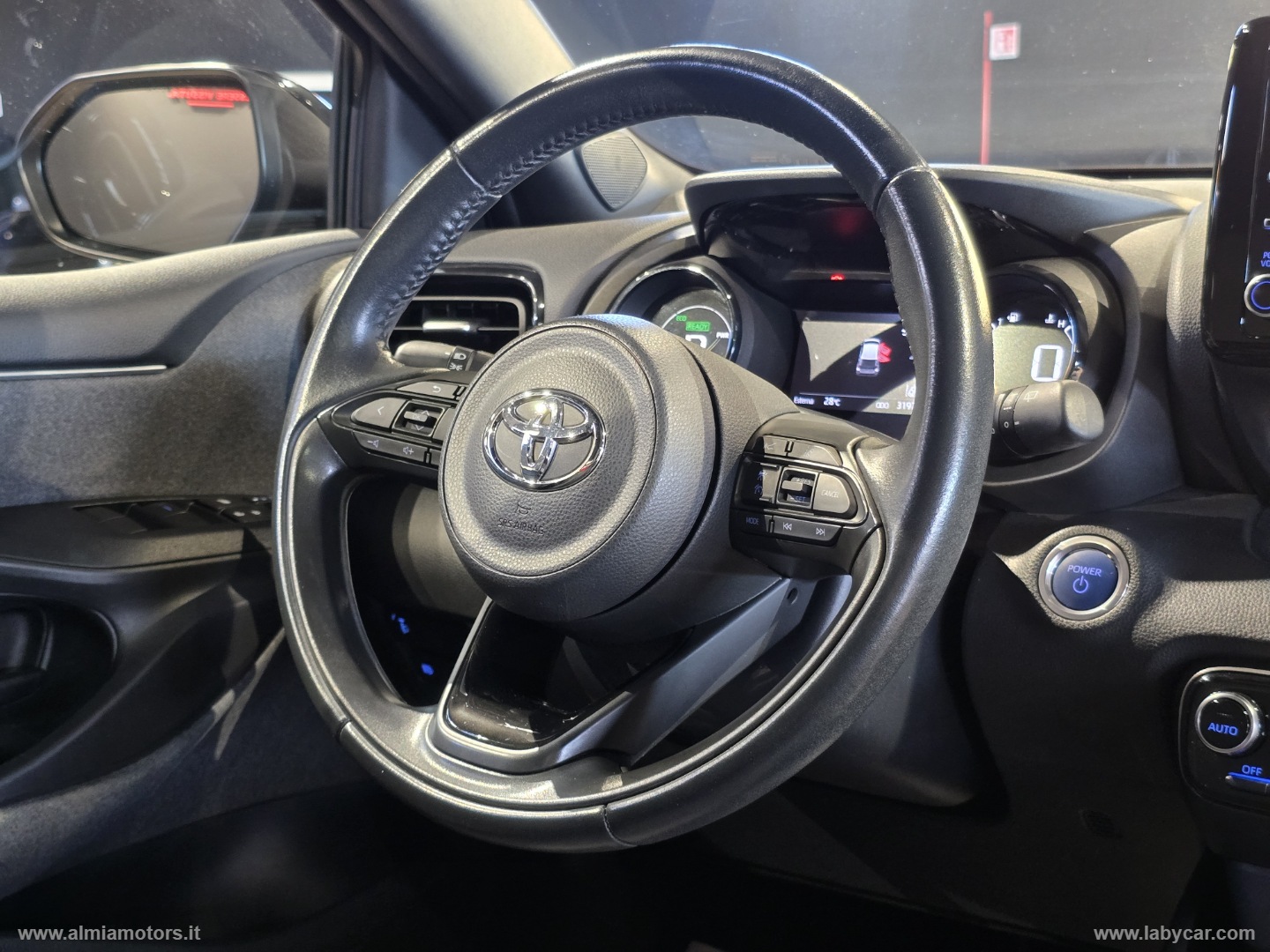 Yaris 1.5 Hybrid 5p. Lounge - immagine 10